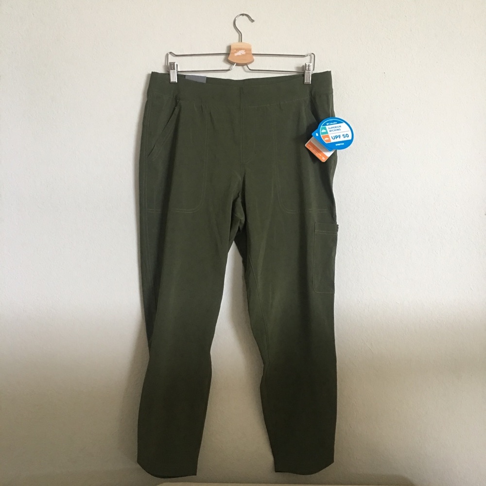 NWT Columbia Cypress Place to Place Pants